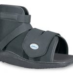 BOOT, CAST SLIMLINE W/SQ TOE BLK MED (36/CS)          DARCO